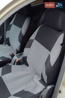 Седан Daewoo Lanos 2004 в 