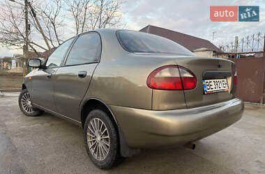 Седан Daewoo Lanos 2004 в Миколаєві