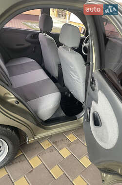 Седан Daewoo Lanos 2004 в 