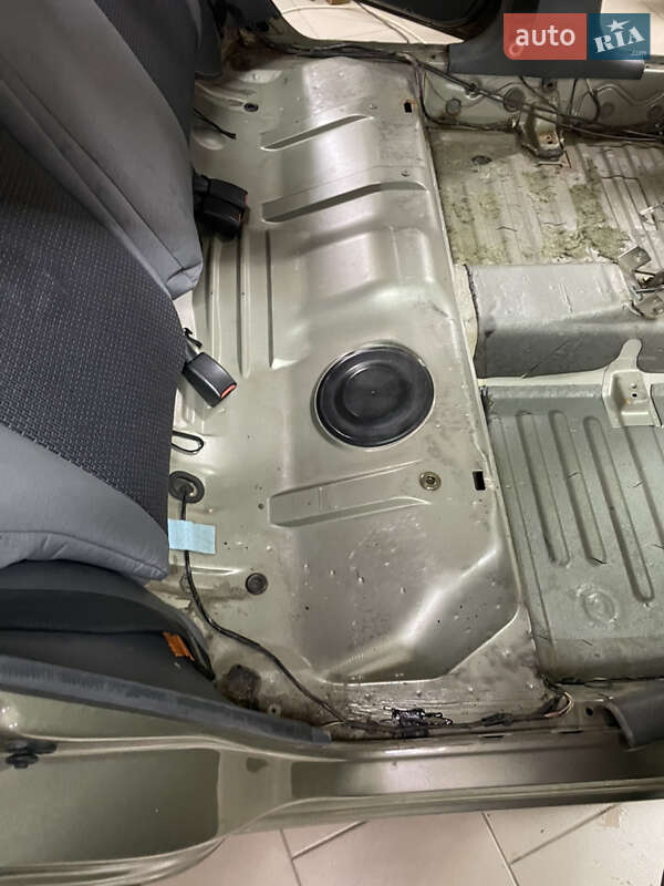 Седан Daewoo Lanos 2004 в Киеве