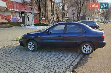 Седан Daewoo Lanos 2002 в Дніпрі