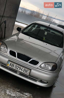 Седан Daewoo Lanos 2004 в Чернівцях