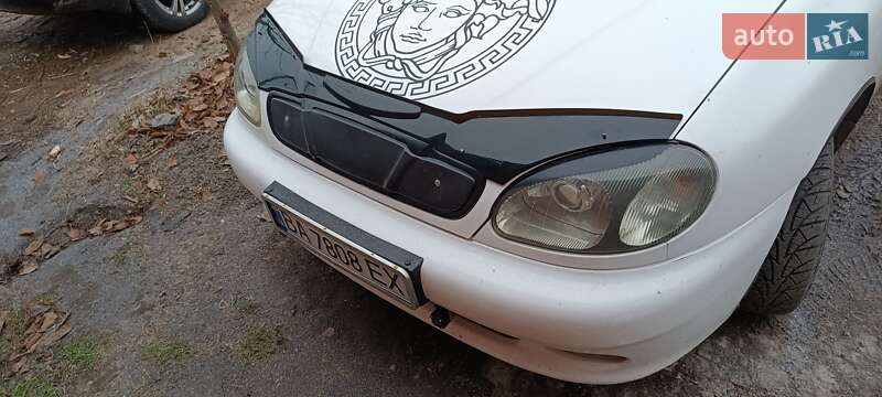 Седан Daewoo Lanos 1998 в Жовтих Водах