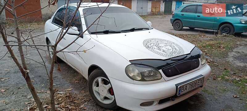 Седан Daewoo Lanos 1998 в Желтых Водах