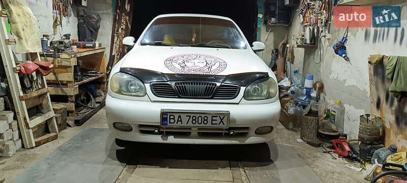 Седан Daewoo Lanos 1998 в Жовтих Водах