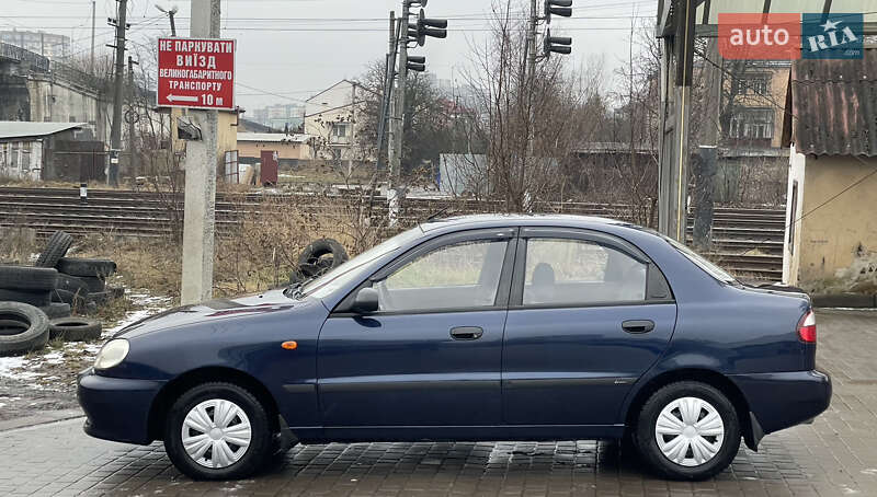 Седан Daewoo Lanos 2003 в Львове