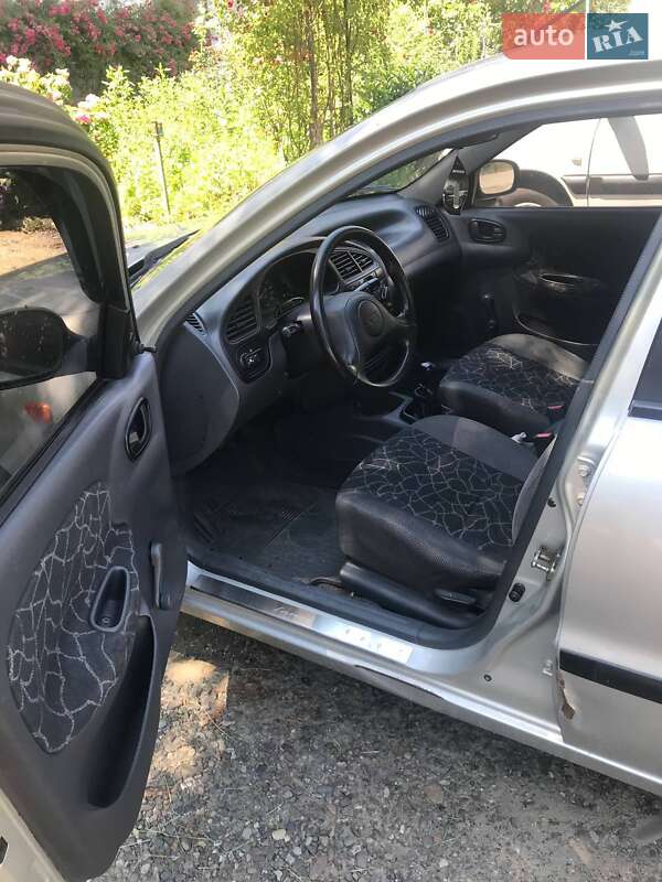 Седан Daewoo Lanos 2003 в Киеве