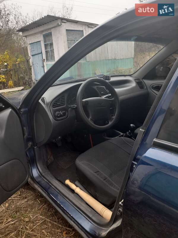 Седан Daewoo Lanos 2005 в Ємільчиному