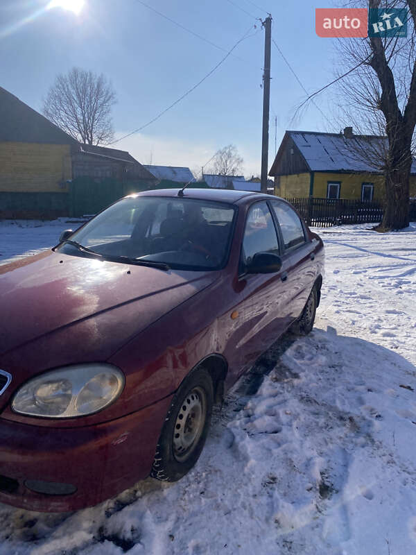 Седан Daewoo Lanos 2005 в Сновську