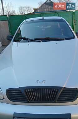 Седан Daewoo Lanos 2004 в Краснограді