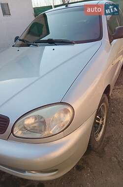 Седан Daewoo Lanos 2004 в Краснограді