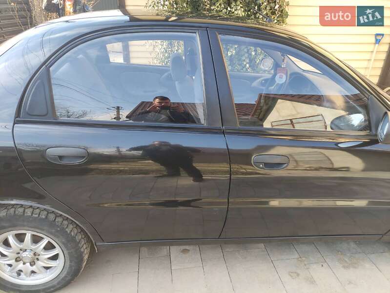 Седан Daewoo Lanos 2008 в Черновцах