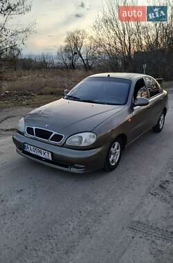 Седан Daewoo Lanos 2012 в 