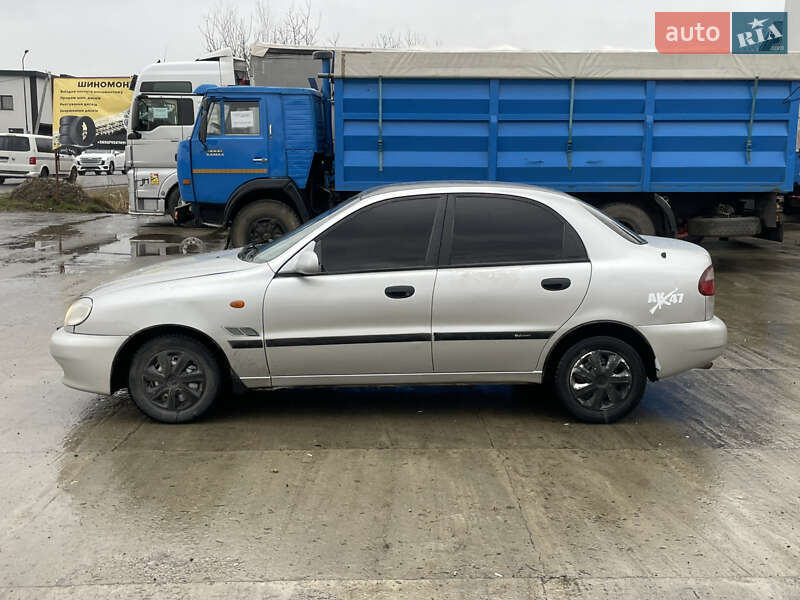 Седан Daewoo Lanos 2003 в Солотвине