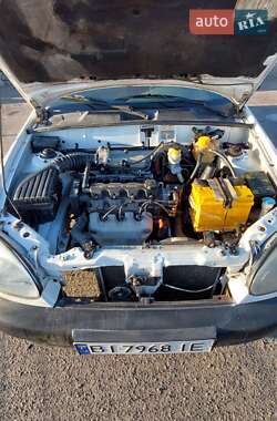 Седан Daewoo Lanos 1998 в 