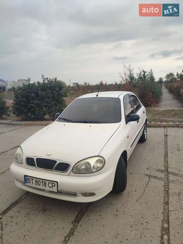 Хэтчбек Daewoo Lanos 2004 в Херсоне
