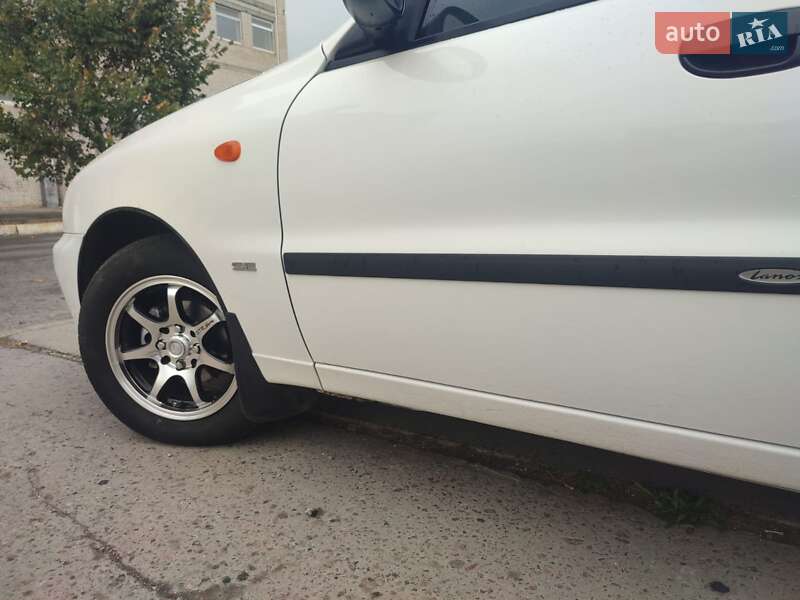 Хэтчбек Daewoo Lanos 2004 в Херсоне