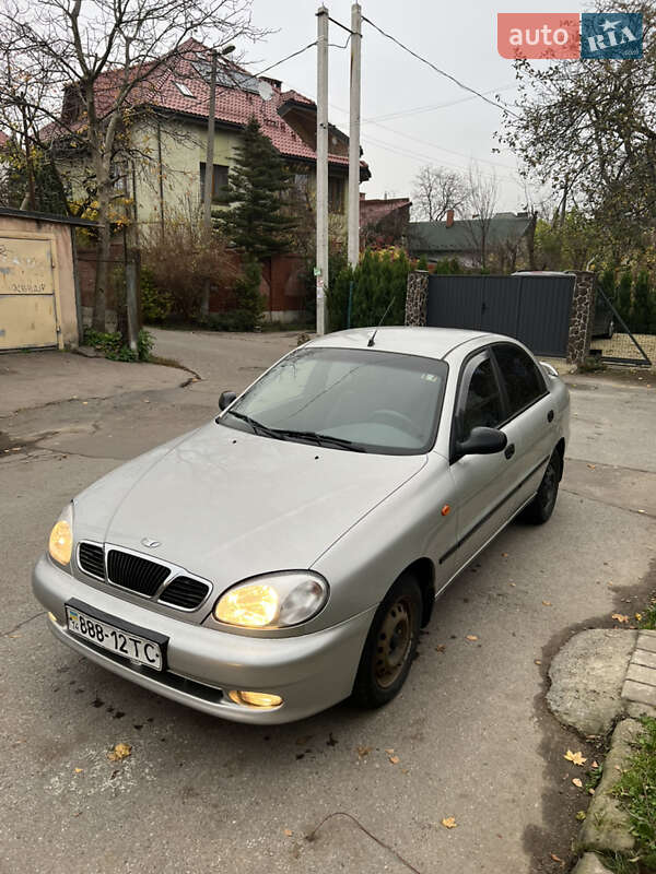 Седан Daewoo Lanos 2003 в Львове