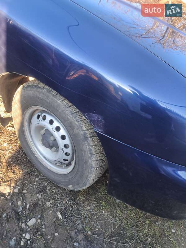 Седан Daewoo Lanos 2006 в Дешковице