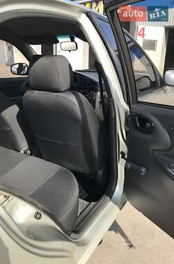 Седан Daewoo Lanos 2010 в 