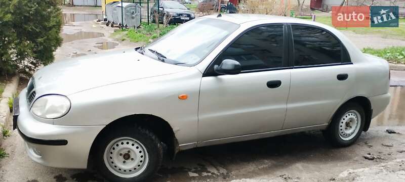 Седан Daewoo Lanos 2004 в Харькове
