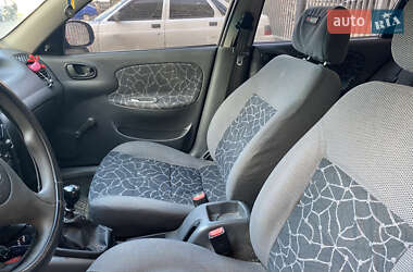 Седан Daewoo Lanos 2003 в 