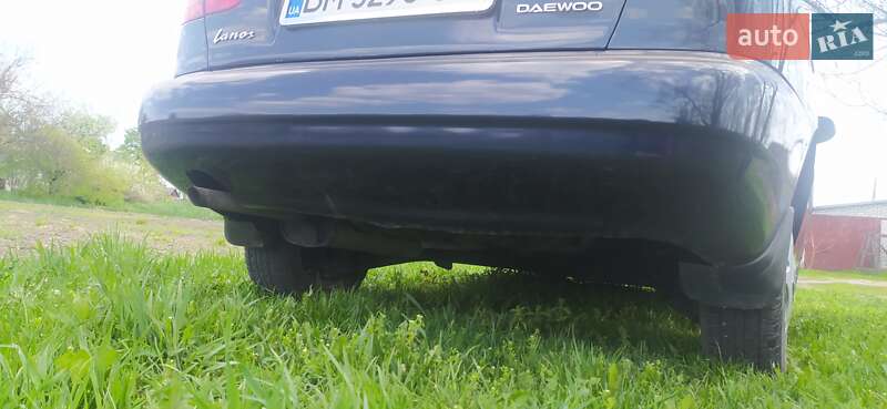 Седан Daewoo Lanos 2004 в Ромнах