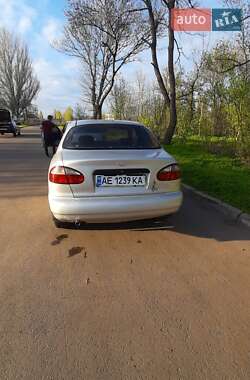 Седан Daewoo Lanos 2004 в Синельниковому