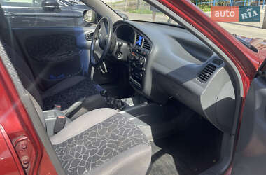 Седан Daewoo Lanos 2002 в 