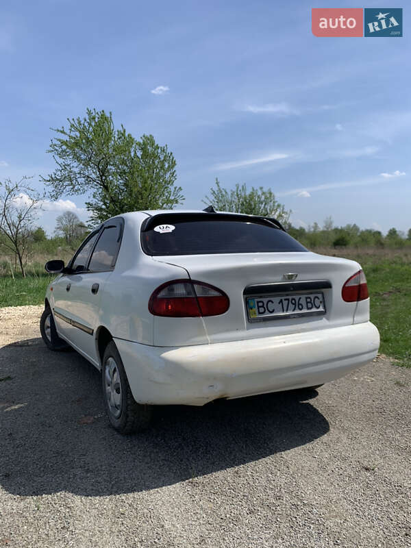 Седан Daewoo Lanos 2003 в Городке