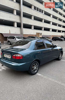 Седан Daewoo Lanos 2006 в Киеве