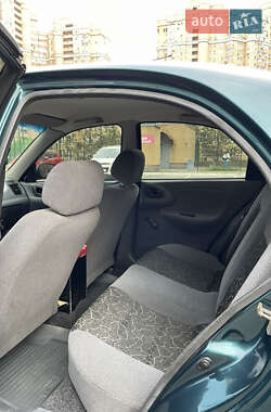 Седан Daewoo Lanos 2006 в Киеве