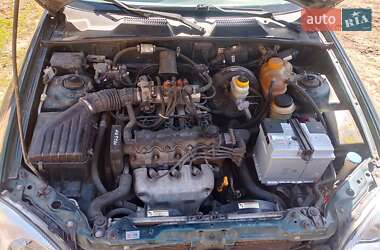 Седан Daewoo Lanos 2000 в 