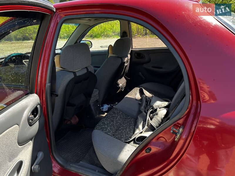 Седан Daewoo Lanos 2008 в Новому Розділі