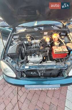Седан Daewoo Lanos 2003 в 