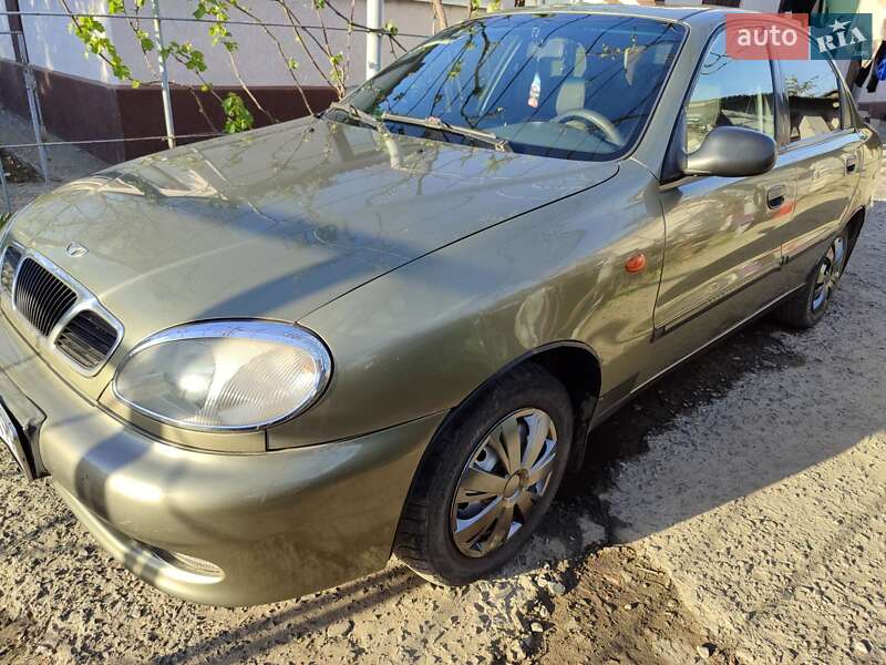 Седан Daewoo Lanos 2002 в 