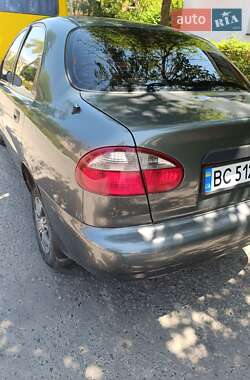 Седан Daewoo Lanos 2001 в 