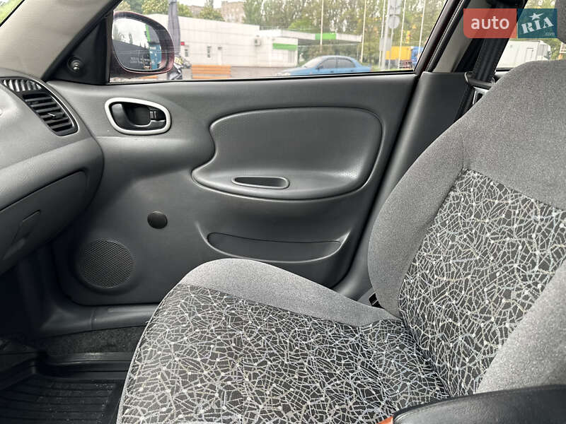 Седан Daewoo Lanos 2011 в Кропивницком