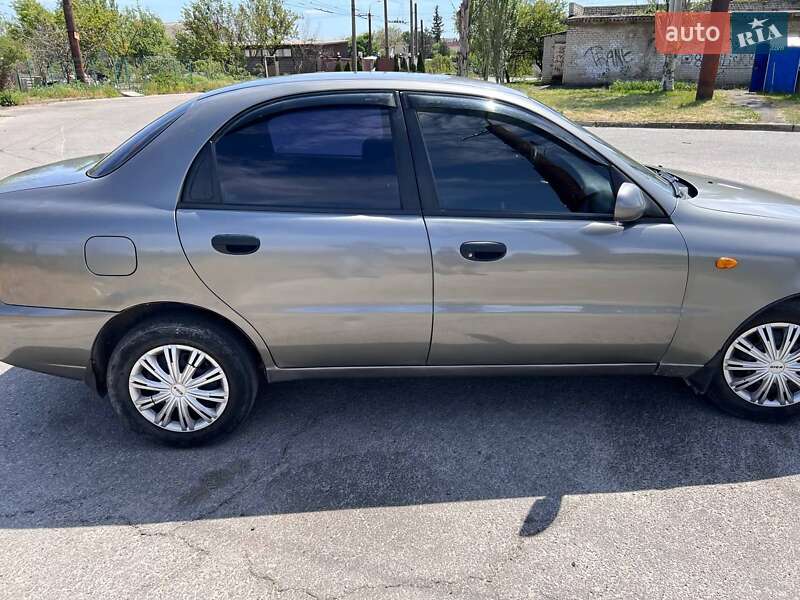 Седан Daewoo Lanos 2004 в Запорожье