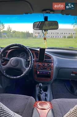 Седан Daewoo Lanos 2001 в 
