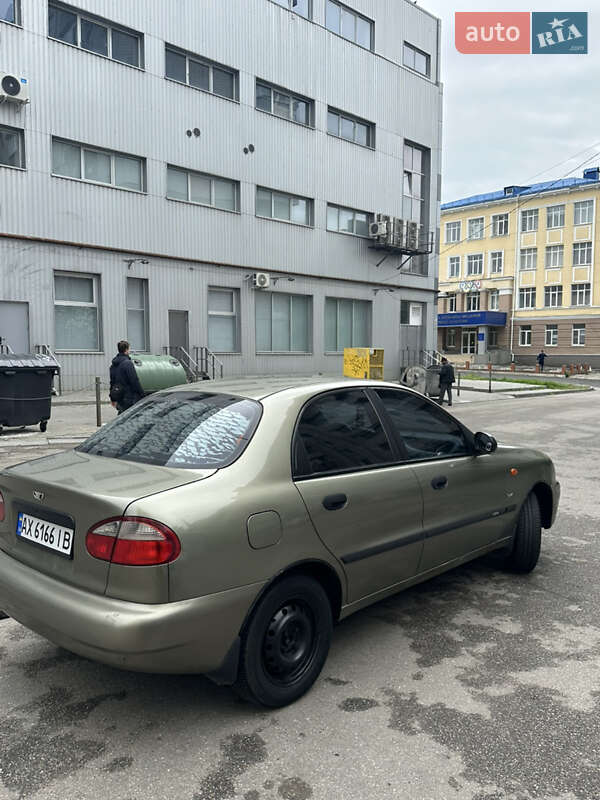 Седан Daewoo Lanos 2002 в Харькове