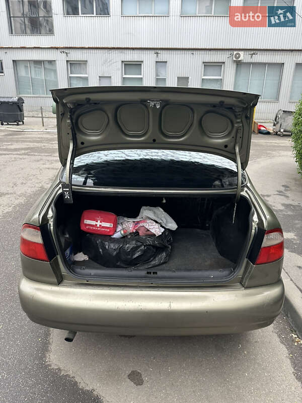 Седан Daewoo Lanos 2002 в Харькове