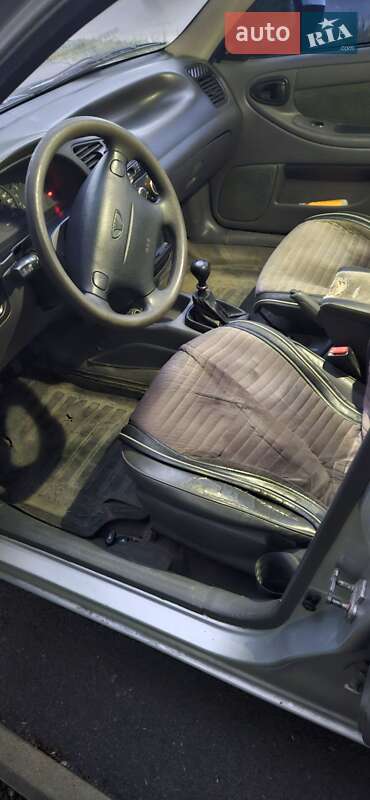 Седан Daewoo Lanos 1998 в Дніпрі