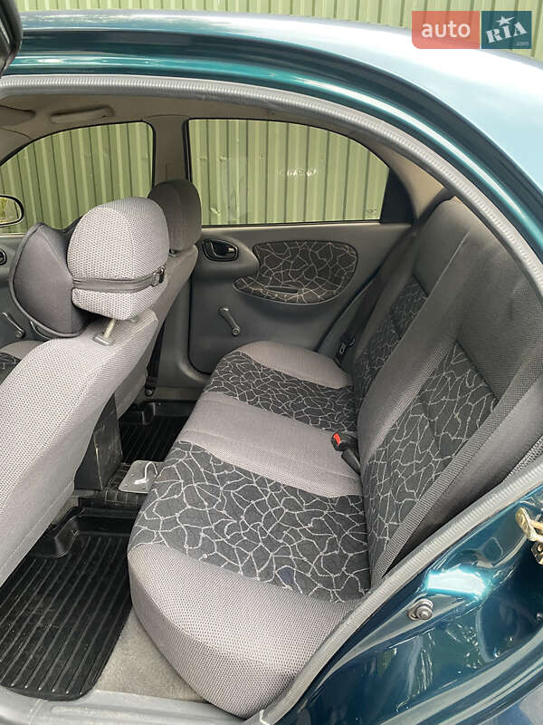 Седан Daewoo Lanos 2002 в Белой Церкви