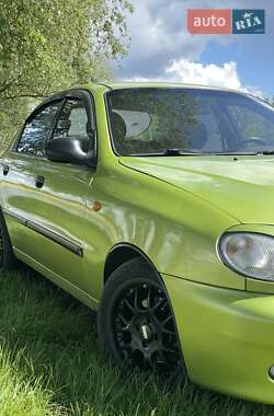 Седан Daewoo Lanos 2002 в Нежине