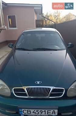 Седан Daewoo Lanos 2000 в Мені