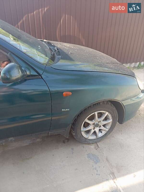 Седан Daewoo Lanos 2000 в Мене