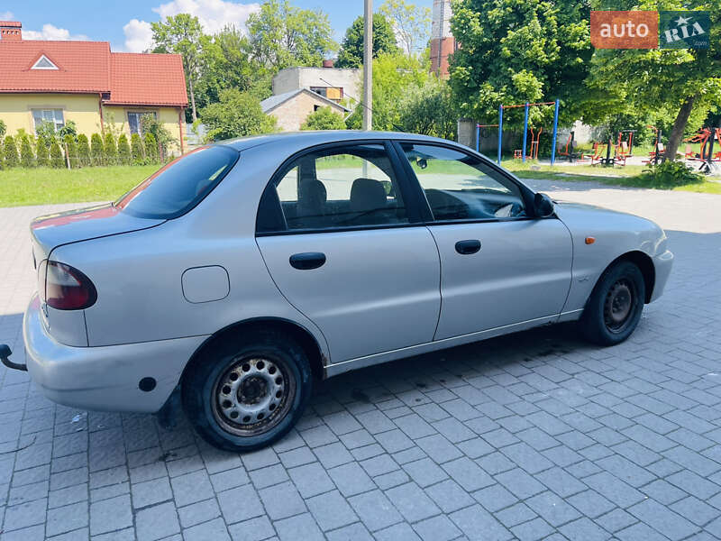 Седан Daewoo Lanos 2004 в Львове