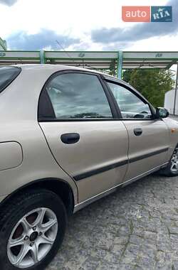 Седан Daewoo Lanos 2004 в 
