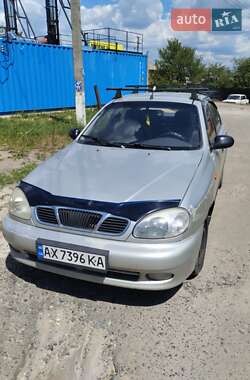 Седан Daewoo Lanos 2004 в Ізюмі